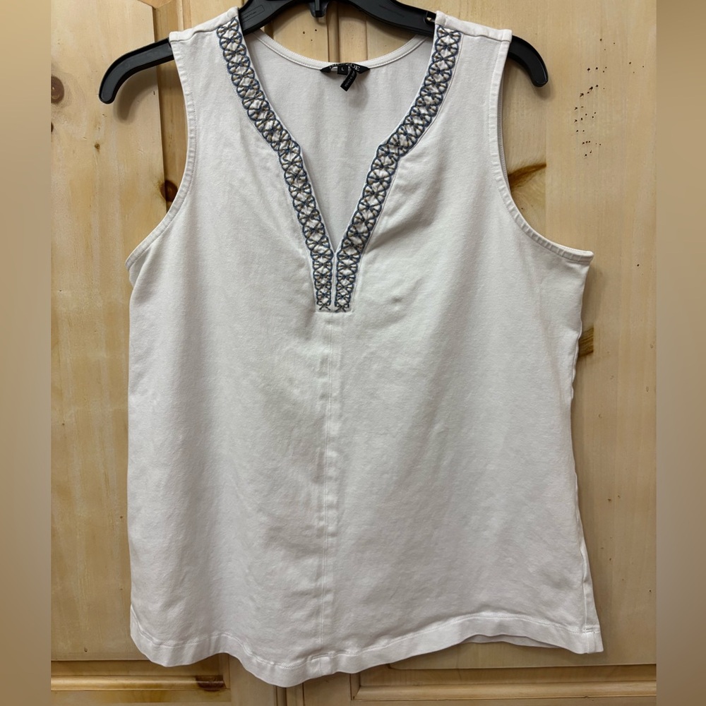 Nic + Zoe Embroidered Sleeveless Top